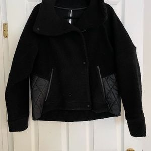 LULULEMON SHERPA/ PADDED JACKET